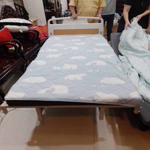 Chị ĐHT